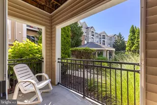 12958 Centre Park Cir, Herndon, VA 20171 - Photo 2