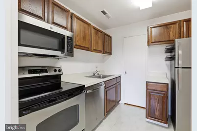 3101 S Manchester Street #914, Falls Church, VA 22044 - Photo 12