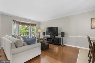 7049 Kings Manor Dr, Alexandria, VA 22315 - Photo 12