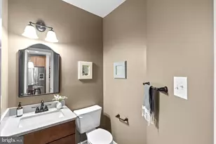 7049 Kings Manor Dr, Alexandria, VA 22315 - Photo 16