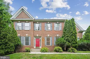 905 Royal Elm Ct, Herndon, VA 20170 - Photo 1