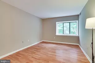 2210 Springwood Dr, Reston, VA 20191 - Photo 16