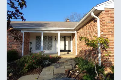 8126 Dunsinane Court, McLean, VA 22102 - Photo 2