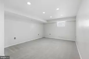 7690 Green Garland Dr, Springfield, VA 22153 - Photo 12