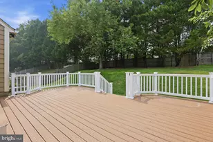 7690 Green Garland Dr, Springfield, VA 22153 - Photo 20
