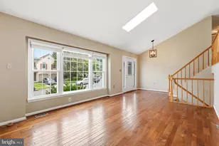 7690 Green Garland Dr, Springfield, VA 22153 - Photo 2