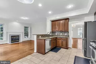 6618 Frost Lake Ln, Alexandria, VA 22315 - Photo 12