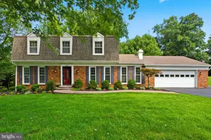 11414 Bronzedale Dr, Oakton, VA 22124 - Photo 1