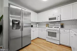 4303 Chariot Ct, Fairfax, VA 22030 - Photo 14