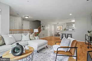 4303 Chariot Ct, Fairfax, VA 22030 - Photo 8