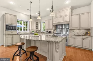 6189 Adeline Ct, McLean, VA 22101 - Photo 8