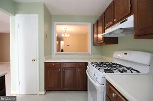 10118 Oakton Terrace Rd, Oakton, VA 22124 - Photo 8