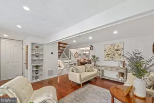 7315 Golden Horseshoe Ct, Springfield, VA 22153 - Photo 6