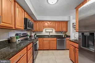 7315 Golden Horseshoe Ct, Springfield, VA 22153 - Photo 12