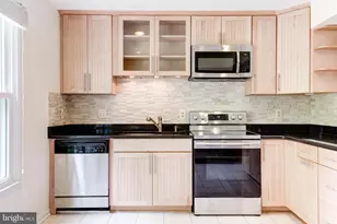 8509 Jeffersonian Ct, Vienna, VA 22182 - Photo 6