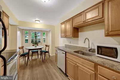 228 Commons Drive NW, Vienna, VA 22180 - Photo 12