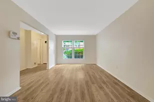 228 Commons Dr NW, Vienna, VA 22180 - Photo 4