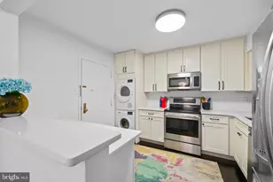 1800 Old Meadow Rd, McLean, VA 22102 - Photo 6