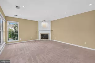 8211 Crossbrook Ct, Lorton, VA 22079 - Photo 4