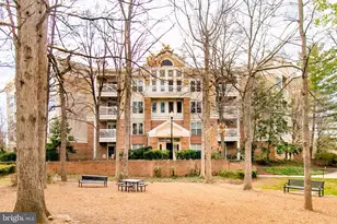 2204 Westcourt Ln, Herndon, VA 20170 - Photo 1