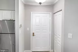 2204 Westcourt Ln, Herndon, VA 20170 - Photo 8