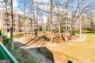2204 Westcourt Ln, Herndon, VA 20170 - Photo 26
