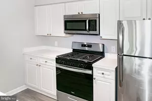 2204 Westcourt Ln, Herndon, VA 20170 - Photo 12