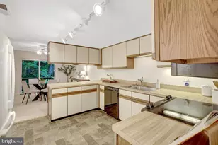2225 Cedar Cove Ct, Reston, VA 20191 - Photo 14