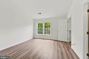 14247 Glade Spring Dr, Centreville, VA 20121 - Photo 8