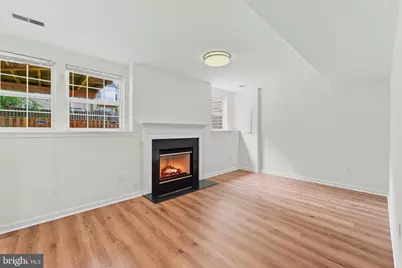 14247 Glade Spring Drive, Centreville, VA 20121 - Photo 16