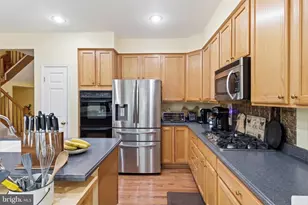 2769 Manhattan Pl, Vienna, VA 22180 - Photo 14