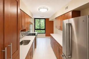 1808 Old Meadow Rd, McLean, VA 22102 - Photo 4
