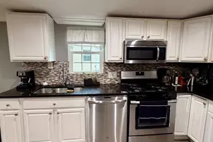 7776 Finch Ct, Alexandria, VA 22306 - Photo 10