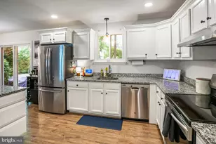 10197 Wavell Rd, Fairfax, VA 22032 - Photo 6