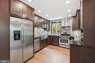 2050 Chadds Ford Dr, Reston, VA 20191 - Photo 10