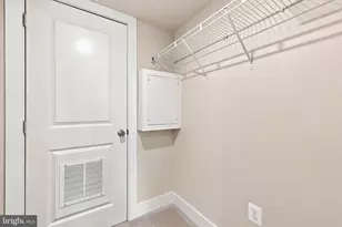 2876 Lowen Valley Rd, Alexandria, VA 22303 - Photo 38