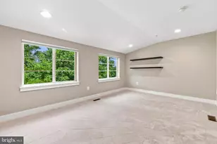 2876 Lowen Valley Rd, Alexandria, VA 22303 - Photo 36