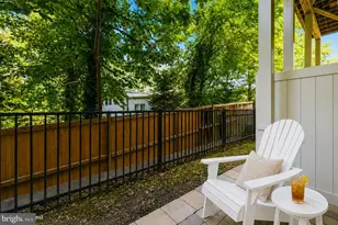 2876 Lowen Valley Rd, Alexandria, VA 22303 - Photo 46