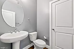 2876 Lowen Valley Rd, Alexandria, VA 22303 - Photo 42