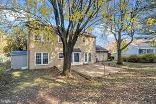 2621 John Milton Dr, Herndon, VA 20171 - Photo 36