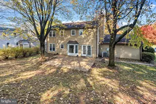 2621 John Milton Dr, Herndon, VA 20171 - Photo 38