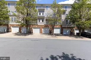4457 Beacon Grove Cir, Fairfax, VA 22033 - Photo 2