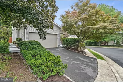 8424 Hollis Lane, Vienna, VA 22182 - Photo 2