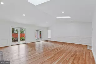 8424 Hollis Ln, Vienna, VA 22182 - Photo 10