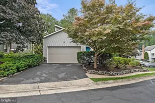 8424 Hollis Ln, Vienna, VA 22182 - Photo 4