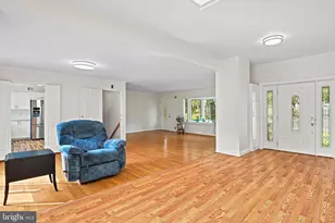 11334 Waples Mill Rd, Oakton, VA 22124 - Photo 4