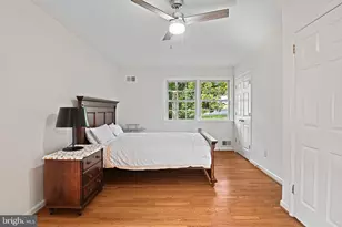 11334 Waples Mill Rd, Oakton, VA 22124 - Photo 14