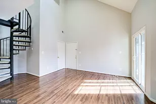7012 Irwell Ln, Alexandria, VA 22315 - Photo 6