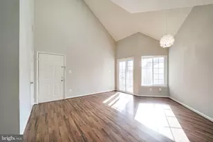 7012 Irwell Ln, Alexandria, VA 22315 - Photo 10
