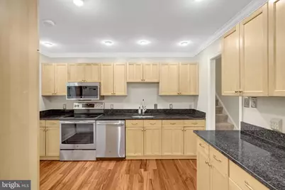 12607 Glenbrooke Woods Drive, Herndon, VA 20171 - Photo 16